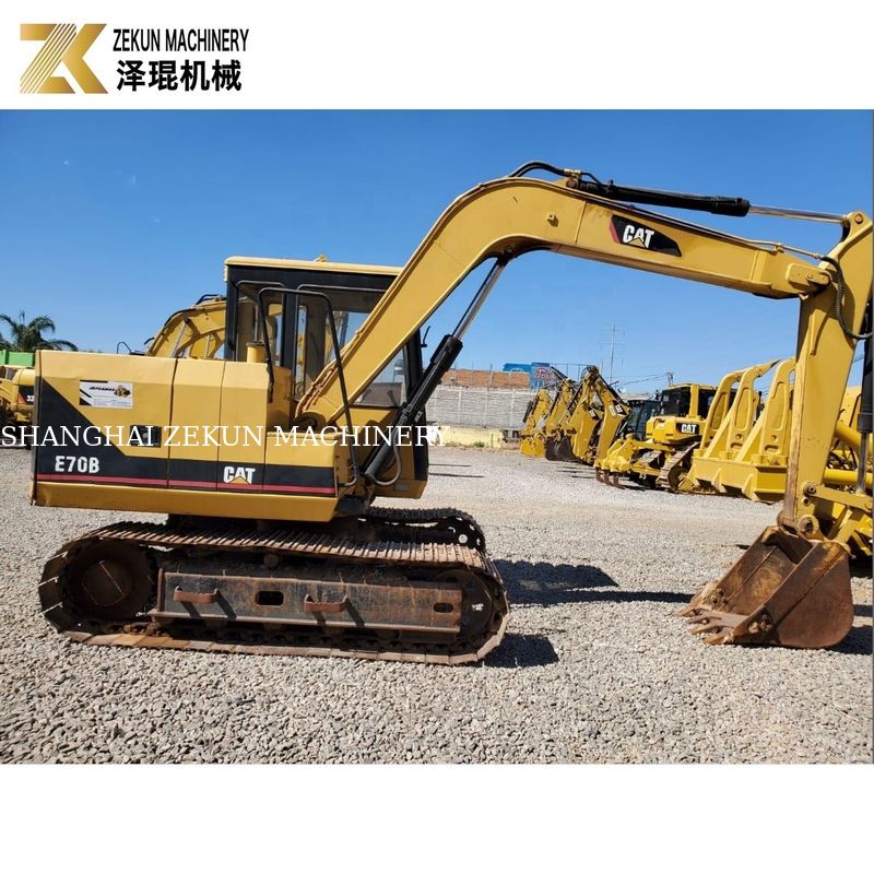 اليابان تستخدم CAT E70B الحفرة المضخة الهيدروليكية المحرك النهائي في شنغهاي في المنافسة