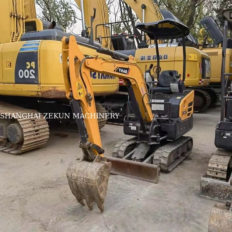 10.3KW ساني SY16C 1.6Ton الحفرة المصغرة مع الإطارات المطاطية والمضخة الهيدروليكية الأصلية