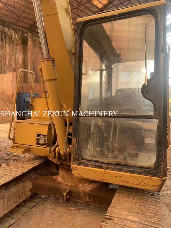 حفرة CAT E70B مستعملة في اليابان مع أحجام الحفرة الصغيرة ومحرك اليابان الأصلي