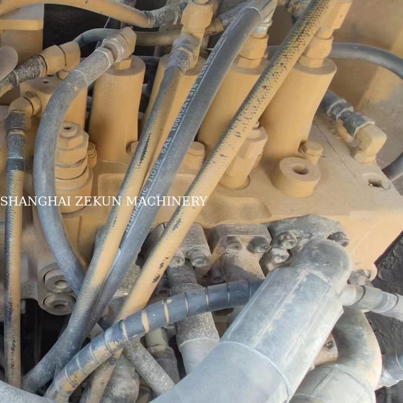 حفرة Caterpillar 320C المستعملة من عام 2014 مناسبة لمحلات إصلاح الآلات وأكثر