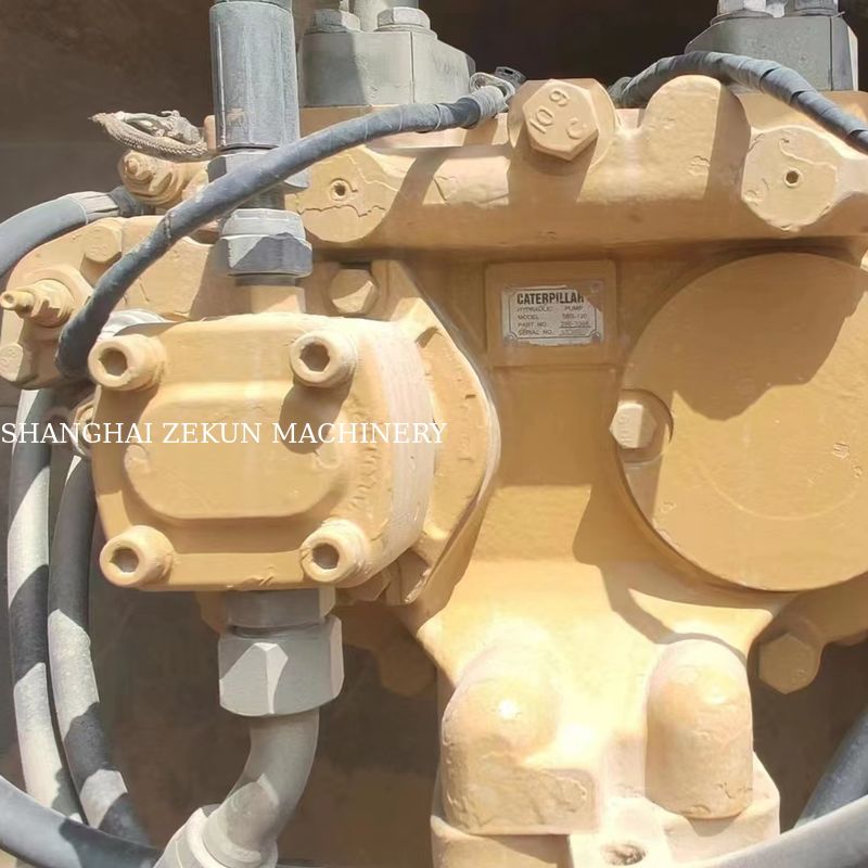 حفرة Caterpillar 320C المستعملة من عام 2014 مناسبة لمحلات إصلاح الآلات وأكثر