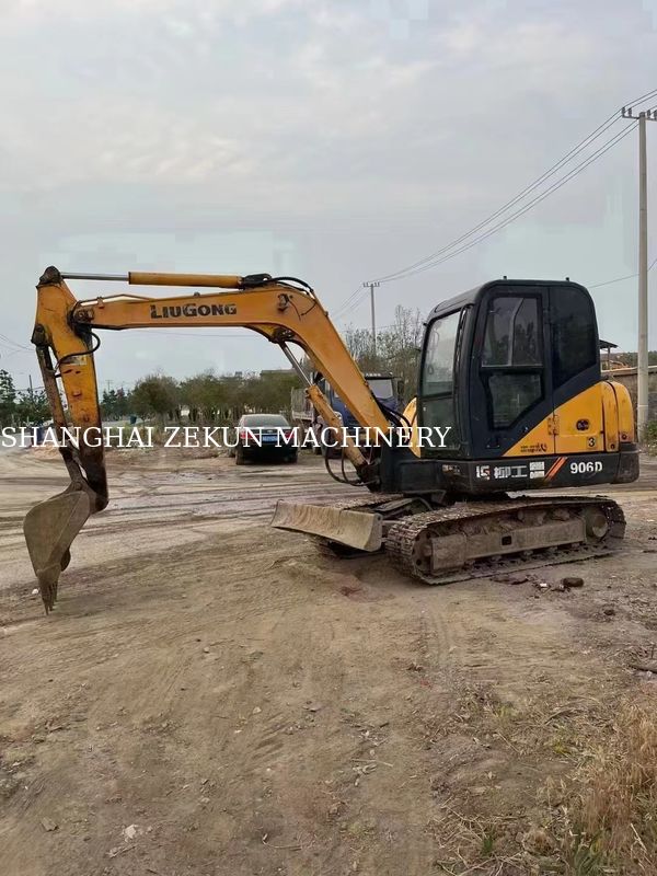 9017F ZTS 1.8 طن الحفرة الزحفية المصغرة بواسطة ليو غونغ 46.3 كيلوواط الجهاز الوزن 7500 كجم