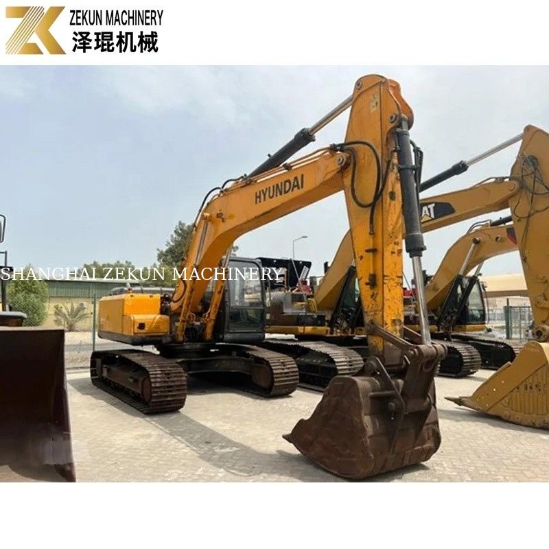 كوريا الجنوبية 22 طن من الحفارة المستخدمة هيونداي R220LC-7 للحفر عام 2016