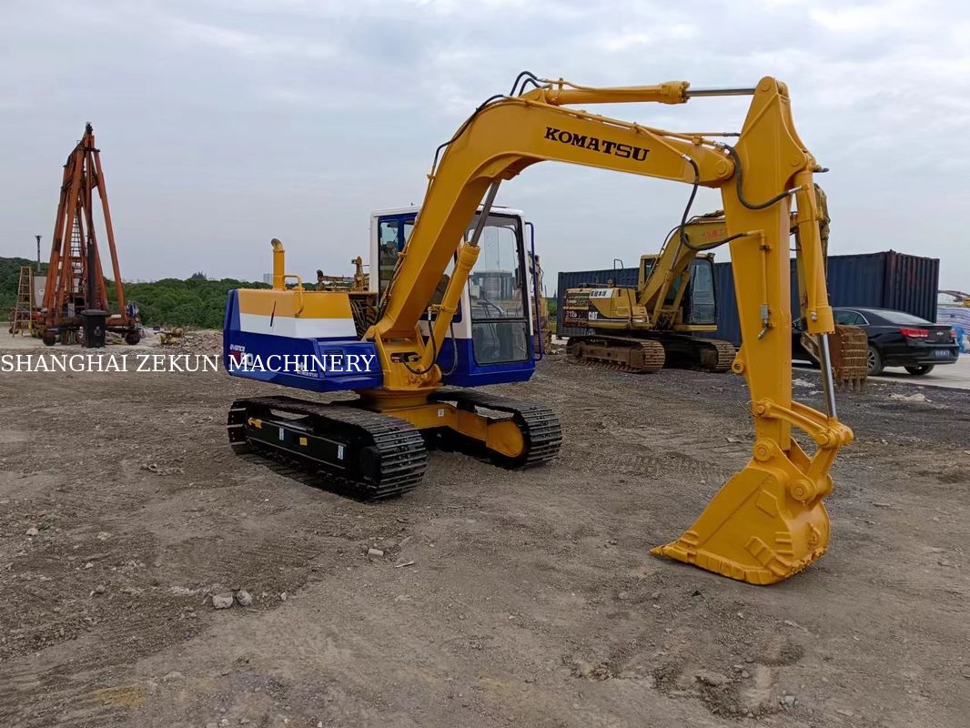 اليابان كوماتسو PC60-6 الحفرة مع وزن تشغيل منخفض من 6 طن وحالة جيدة