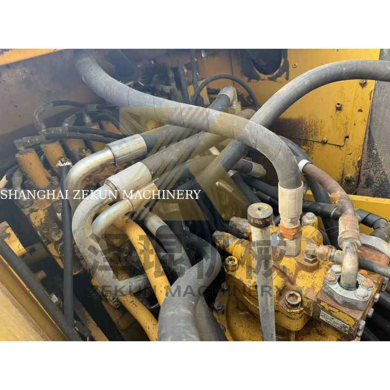 حفرة Cat 320D مستعملة في اليابان بوزن 20000 كيلوغرام في حالة جيدة