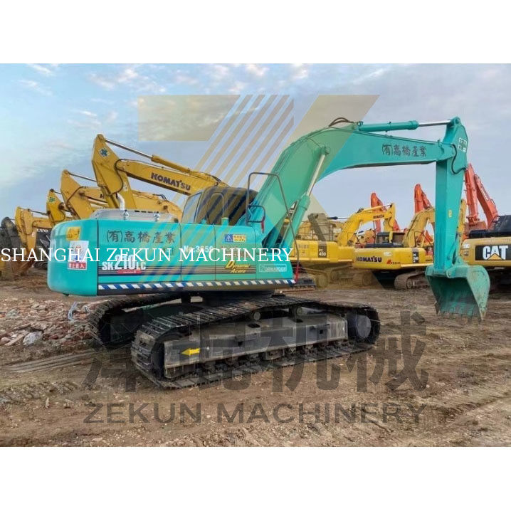 2007 سنة مستعملة SK210 SK210LC SK210-8 SK210-6 حفرة بمحرك اليابان