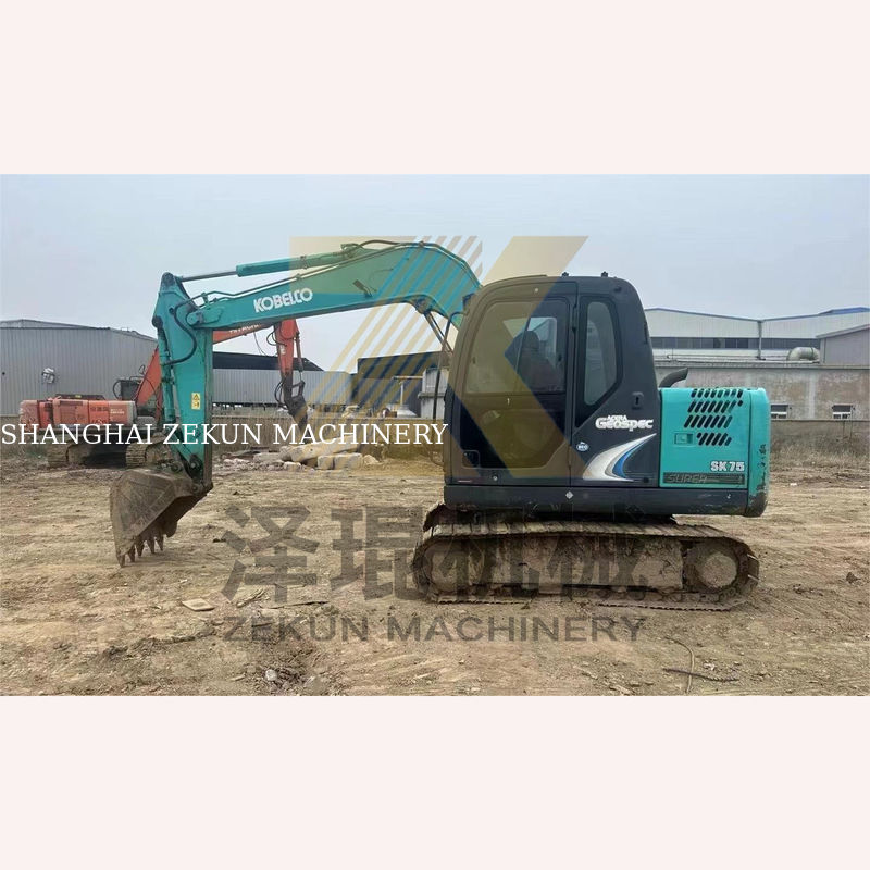 0.4m3 سعة دلو 2017 استخدمت Kobelco 907 E307D Sk75 Sk75-11 حفارة في شنغهاي