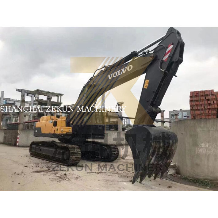 حفرة فولفو EC480 المستعملة بسعة دلو 3.3 م3 وصمام هيدروليكي آخر