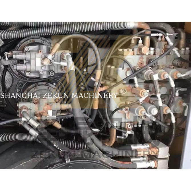 حفرة فولفو EC480 المستعملة بسعة دلو 3.3 م3 وصمام هيدروليكي آخر