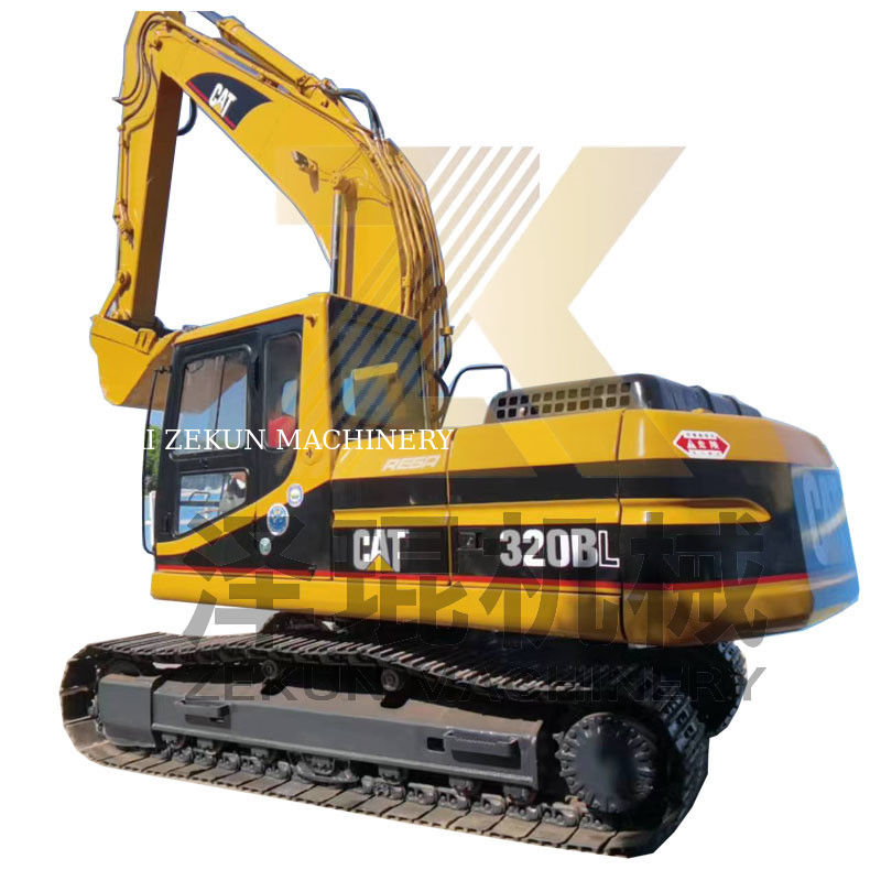 حفرة Cat 320 BL مستعملة بسعة دلو 0.92 م3 وساعات عمل 2001-4000