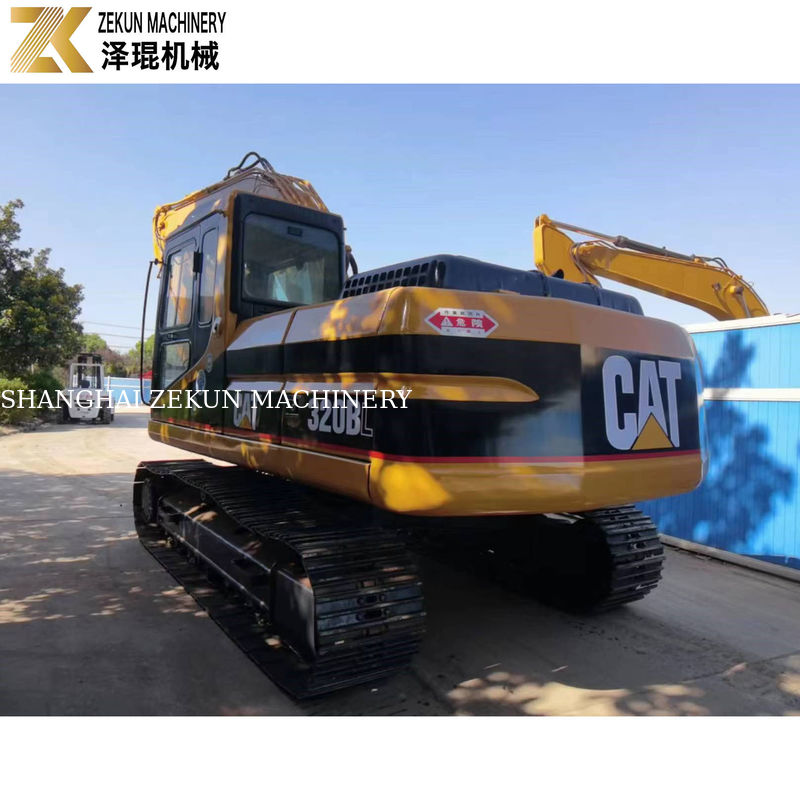 حفرة Cat 320 BL مستعملة بسعة دلو 0.92 م3 وساعات عمل 2001-4000