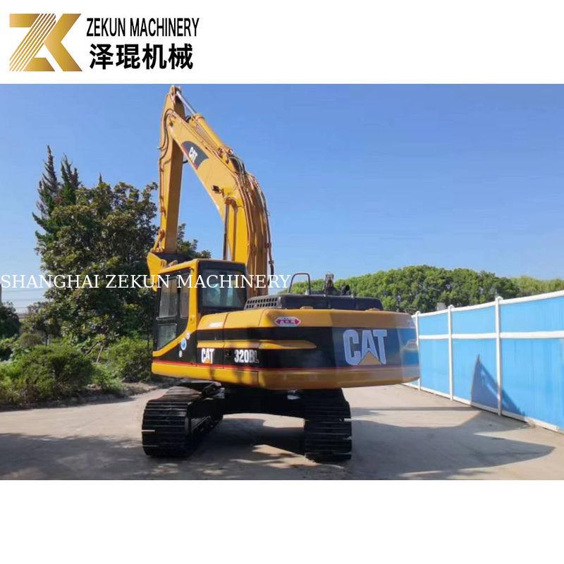 حفرة Cat 320 BL مستعملة بسعة دلو 0.92 م3 وساعات عمل 2001-4000