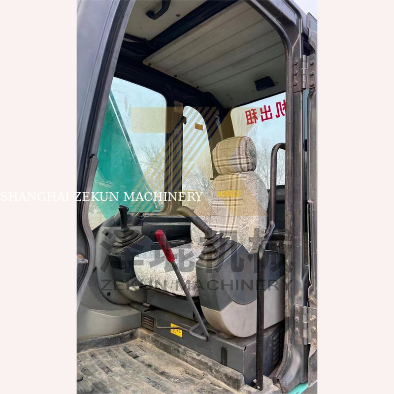 محفر كوبيلكو SK75-8 مستعمل في حالة ممتازة للبيع في شنغهاي