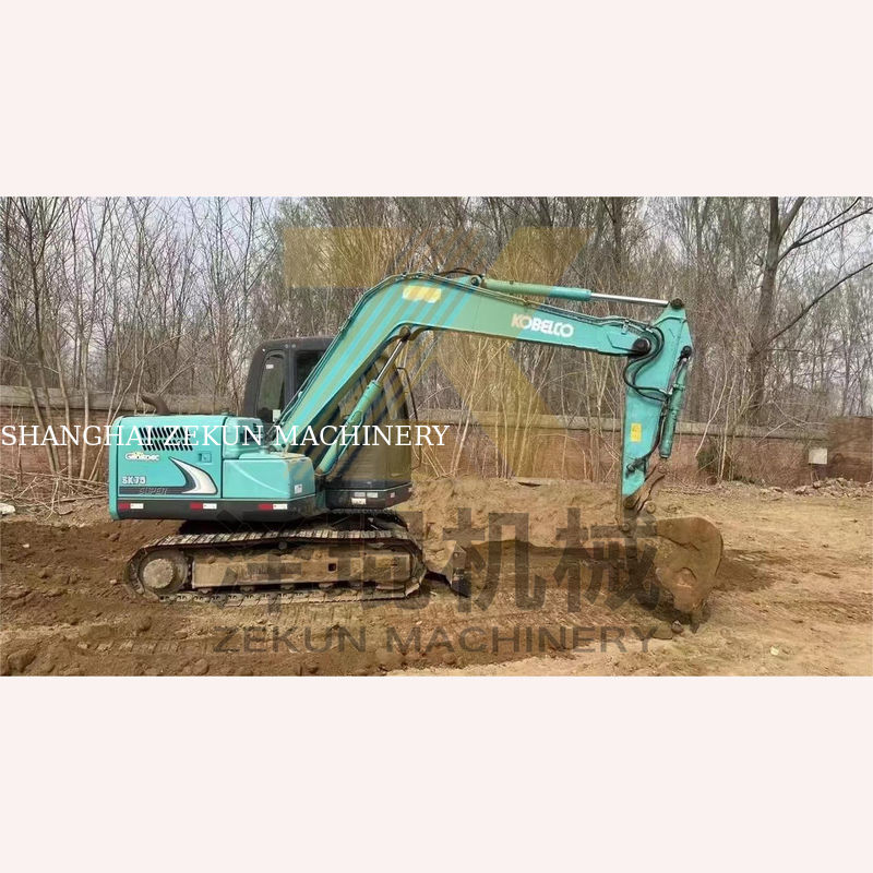 4001-6000 ساعات عمل استخدمت Kobelco SK75-8 SR الحفار في شنغهاي المزادات