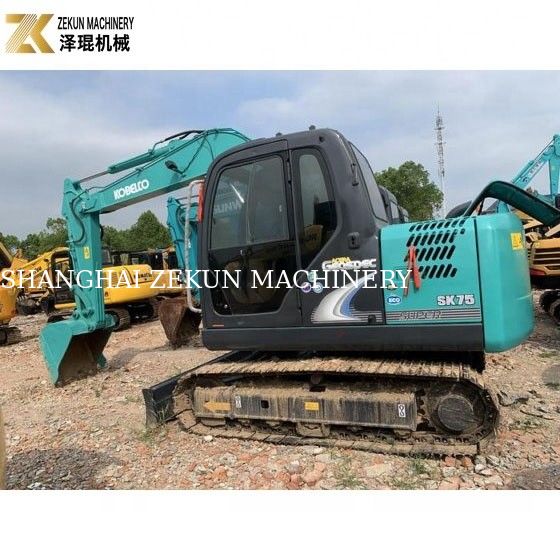 7 طن الحفرة المصغرة Kobelco SK 75 SR UR مع محرك ISUZU ومضخة هيدروليكية أصلية