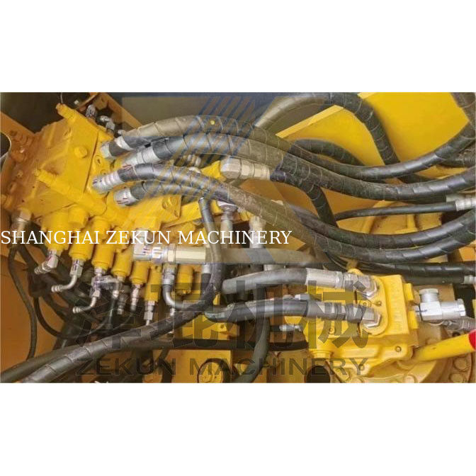 الحفرة الكوماتسو المستخدمة PC120-6 PC130-7 PC128 13 طن 12600 كجم في شنغهاي