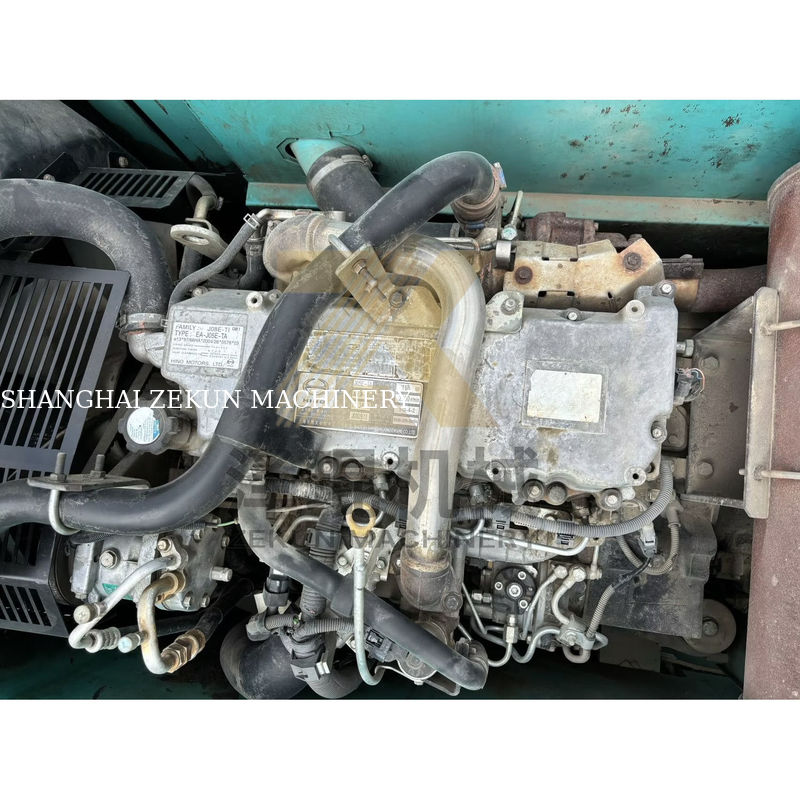 حالة جيدة مستعملة Kobelco SK210-8 حفرة الجهاز 21 طن في شنغهاي مع 2020 HINO سنة ومحرك