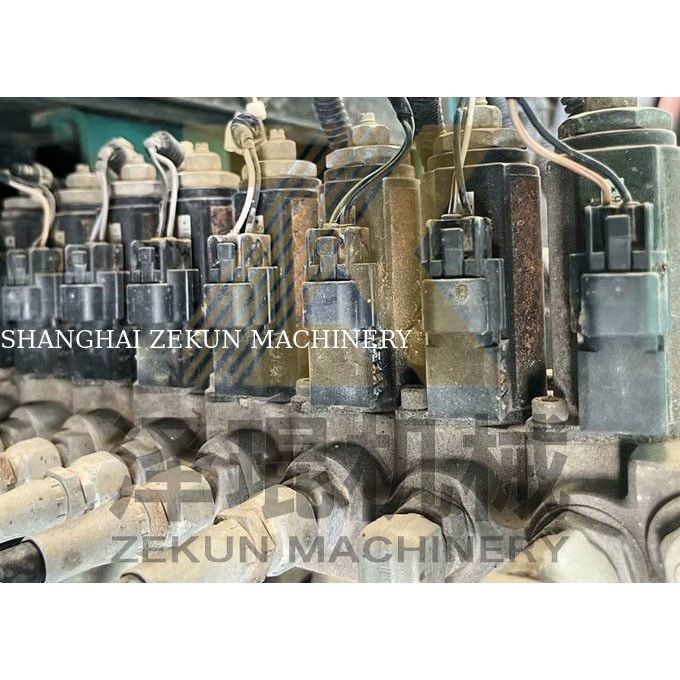 مضخة هيدروليكية أخرى تستخدم Kobelco SK200-8 الحفر ووزن الجهاز 20000 كيلوغرام