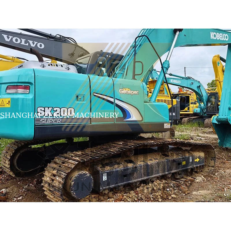 حفرة 20 طن كوبيلكو SK200-8 تستخدم في اليابان بوزن تشغيل 20000 كيلوغرام