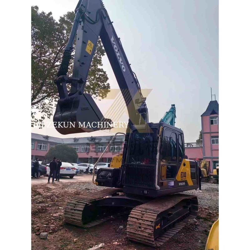 مضخة هيدروليكية أخرى EC140 حفر في حالة جيدة ووزن الجهاز 15870 كجم
