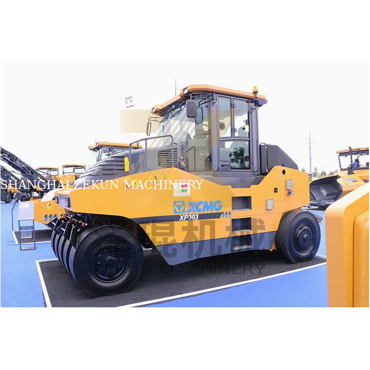 30 طن XCMG XP303 عجلة الدوار الصين المرحلة الثالثة معدات بناء الطرق
