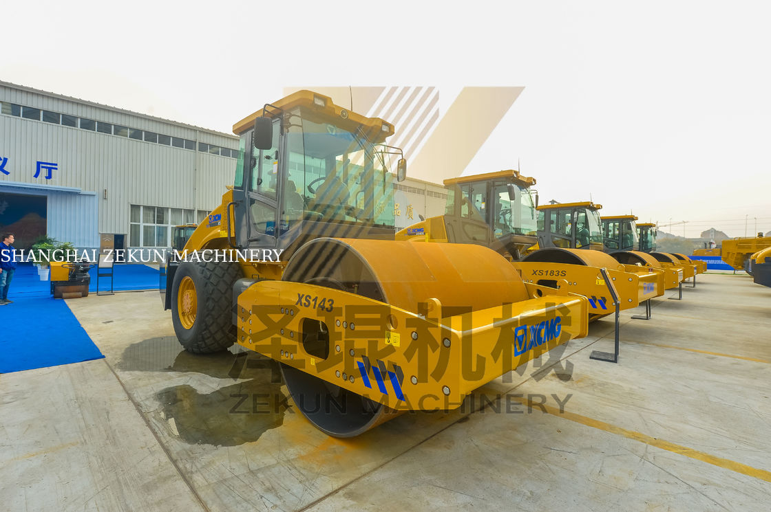 14 طن XCMG XS143 الدوار الهزاز الصين المرحلة الثانية المعدات