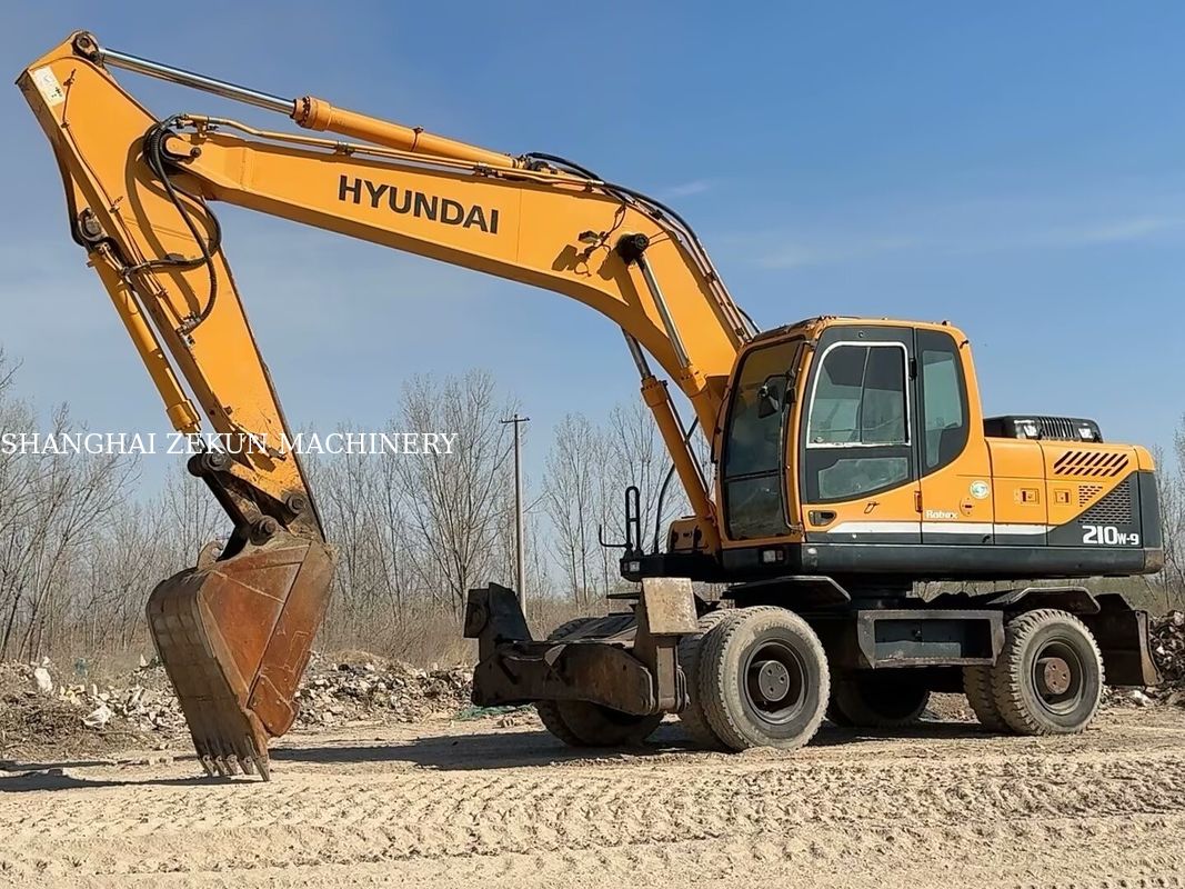 2014 هيونداي R210W-9 21 طن حفرة عجلة مثالية لمشاريع البناء