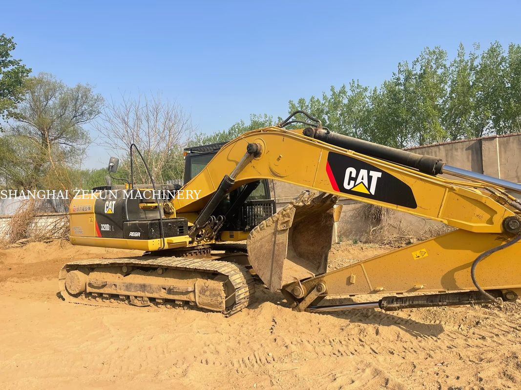 الحفرة 2020 Cat 320D2L 21 طن 5127 ساعة مثالية للشراء B2B