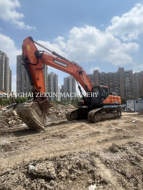 المستخدمة دوسان DX500LC-9C الحفرة 800 Rpm حصان و الحفر الحد الأقصى ارتفاع 11