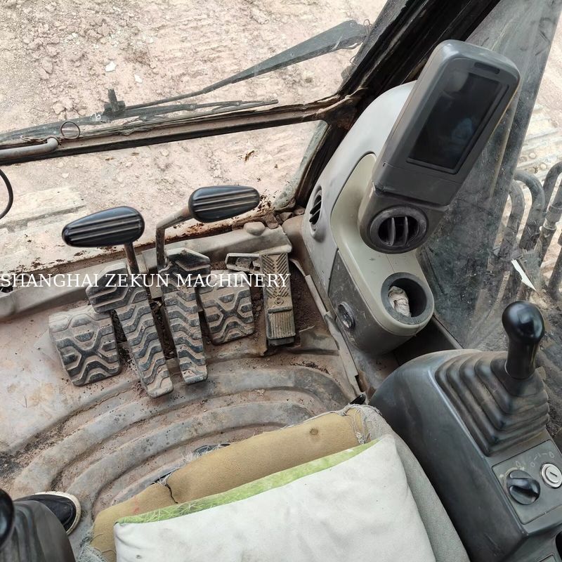 حفارة CAT 320D موديل 2016 من فئة 20 طن بمحرك CAT C6.4 ACERT، أقصى عمق للحفر 680 مم