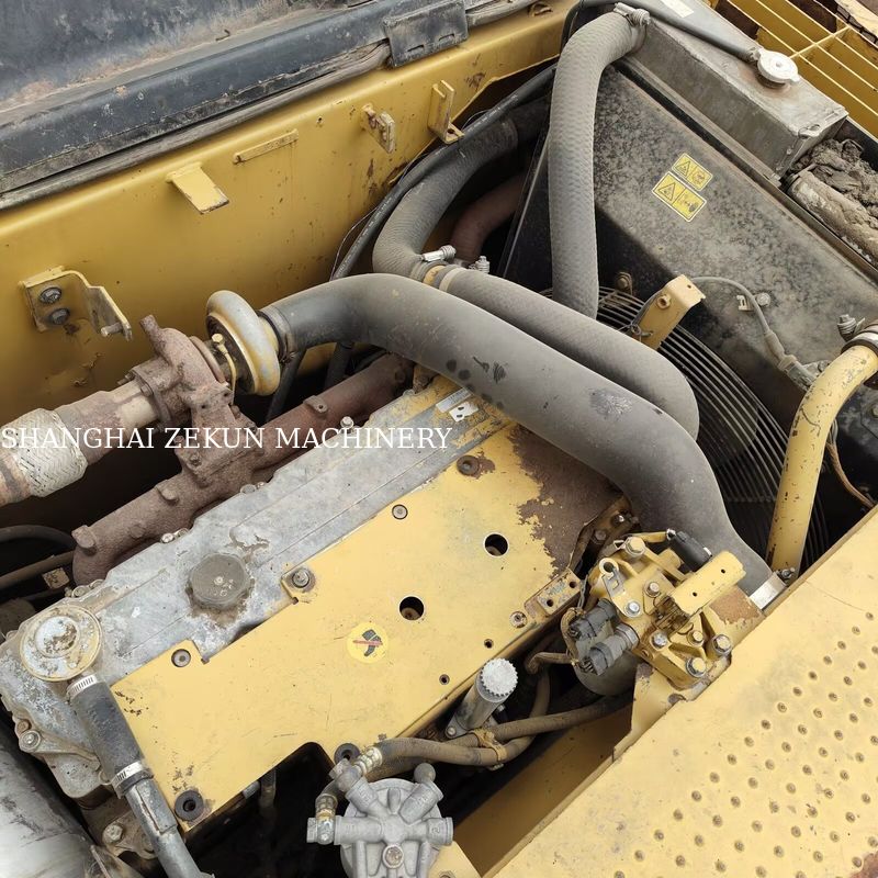 حفارة CAT 320D موديل 2016 من فئة 20 طن بمحرك CAT C6.4 ACERT، أقصى عمق للحفر 680 مم