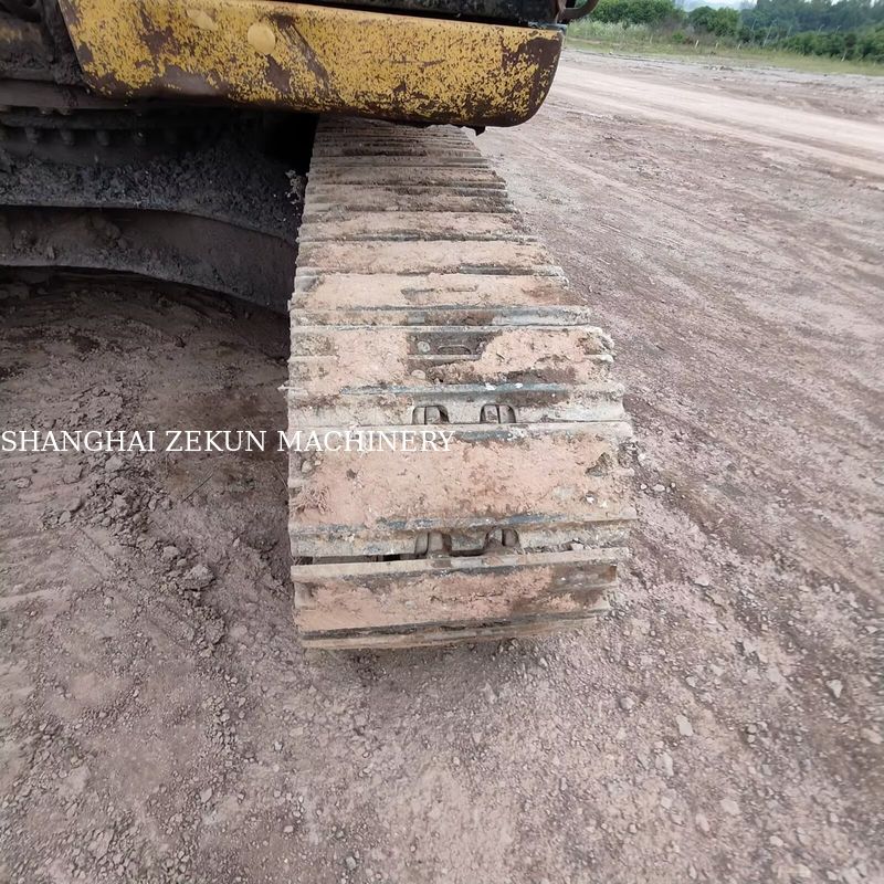 حفارة CAT 320D موديل 2016 من فئة 20 طن بمحرك CAT C6.4 ACERT، أقصى عمق للحفر 680 مم