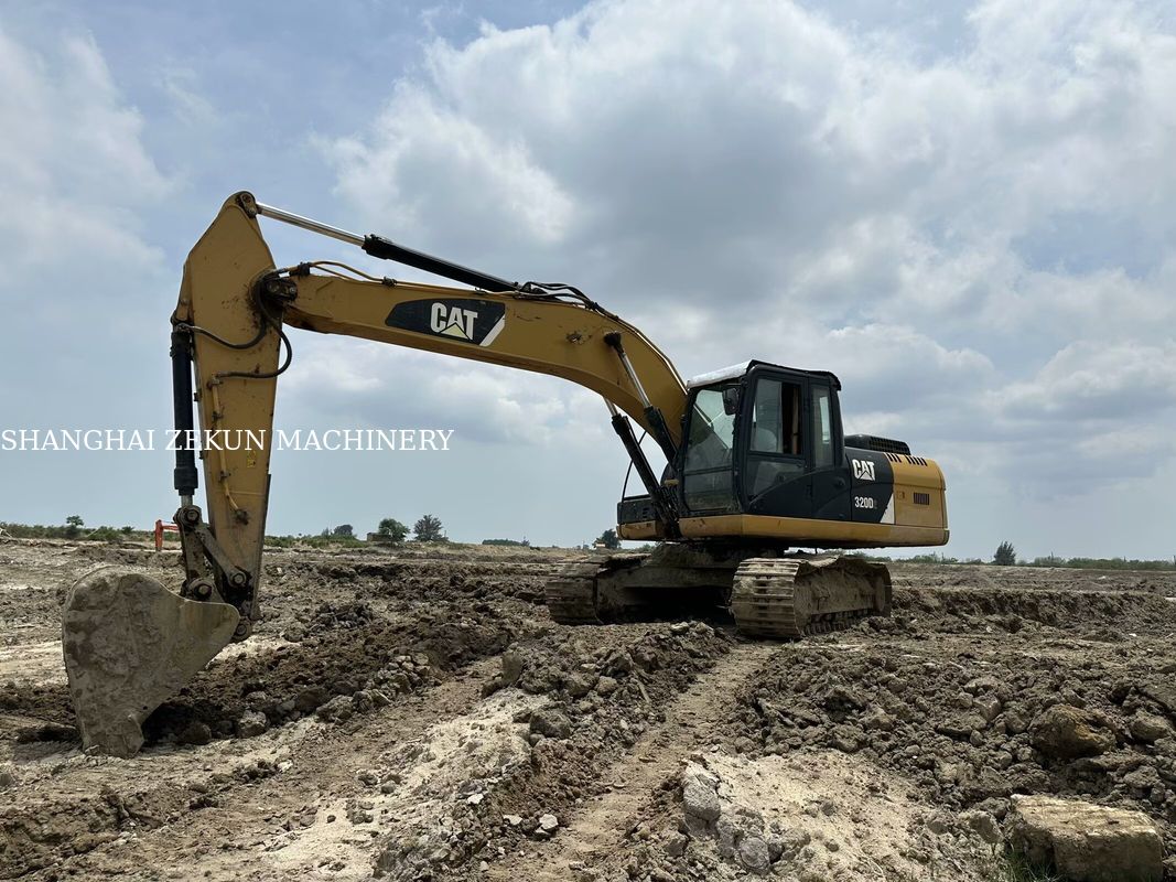 2014 CAT 320D2 الحفرة 10 812hrs والأداء معدل التدفق الهيدروليكي 2 × 214 لتر / دقيقة سرعة السفر 3.5 / 5.5 كم / ساعة