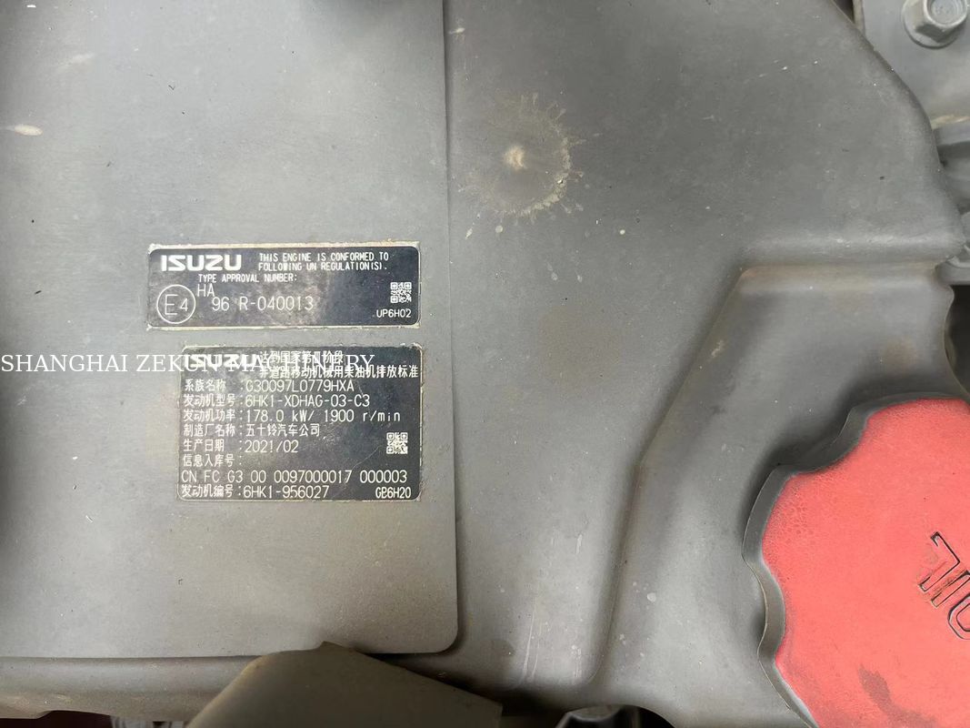 حفارة هيتاشي ZX330-5A موديل 2022 مع 2968 ساعة عمل، ضغط هيدروليكي 34.3 ميجا باسكال، طول الذراع 6.5 متر