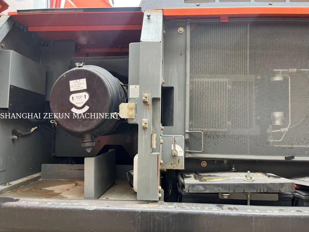 حفارة هيتاشي ZX330-5A موديل 2022 مع 2968 ساعة عمل، ضغط هيدروليكي 34.3 ميجا باسكال، طول الذراع 6.5 متر