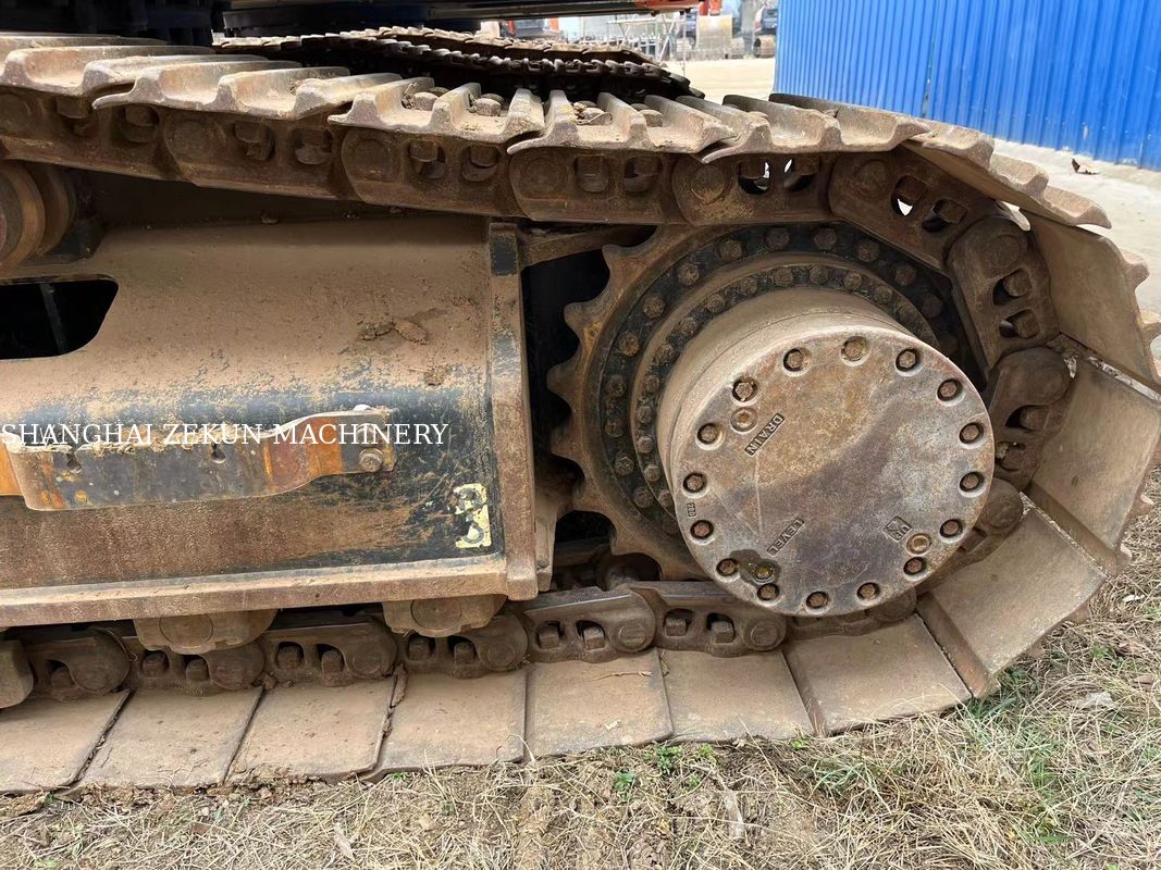 حفارة هيتاشي ZX330-5A موديل 2022 مع 2968 ساعة عمل، ضغط هيدروليكي 34.3 ميجا باسكال، طول الذراع 6.5 متر