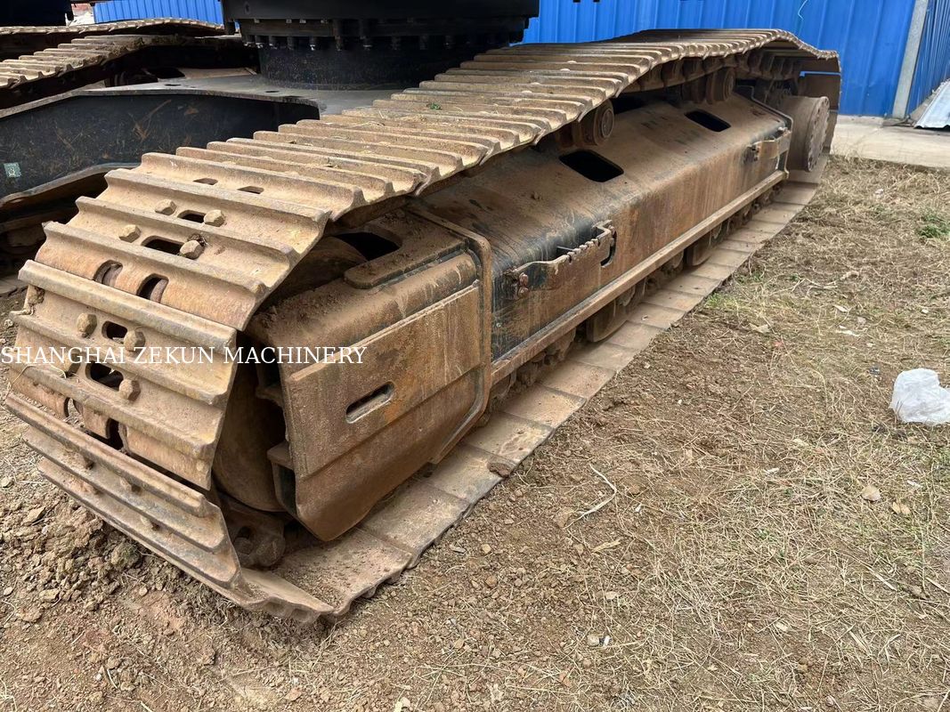 حفارة هيتاشي ZX330-5A موديل 2022 مع 2968 ساعة عمل، ضغط هيدروليكي 34.3 ميجا باسكال، طول الذراع 6.5 متر