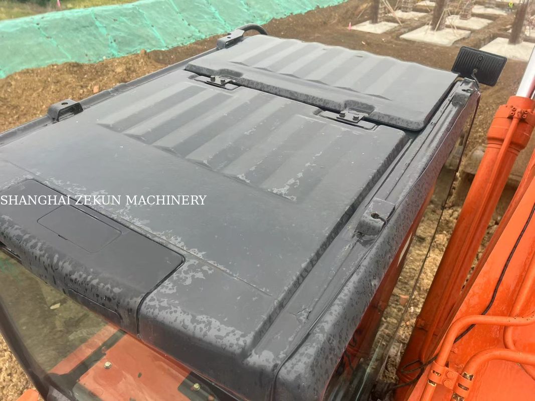 حفارة هيتاشي ZX220-5A موديل 2020، 6541 ساعة عمل، أقصى ارتفاع للحفر 630 مم، أقصى عمق للحفر 670 مم، للأعمال الشاقة
