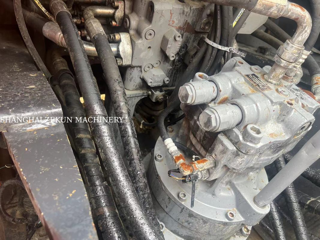 حفارة هيتاشي ZX220-5A موديل 2020، 6541 ساعة عمل، أقصى ارتفاع للحفر 630 مم، أقصى عمق للحفر 670 مم، للأعمال الشاقة