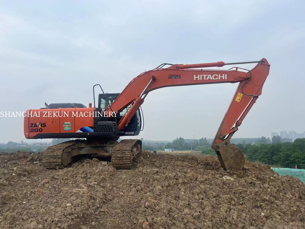 حفارة هيتاشي ZX220-5A موديل 2020، 6541 ساعة عمل، أقصى ارتفاع للحفر 630 مم، أقصى عمق للحفر 670 مم، للأعمال الشاقة