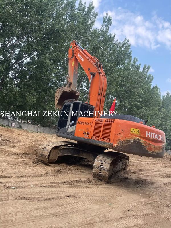 حفارة هيتاشي ZX350H-3 موديل 2016، كابينة مكيفة، أقصى عمق للحفر 460 مم، 5600 ساعة عمل، بحالة ممتازة