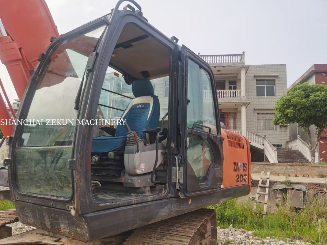 حفارة هيتاشي ZX60C-6A 2023، 2785 ساعة عمل، الوزن التشغيلي 5، تلبي معيار الانبعاثات Tier 3 / Stage III