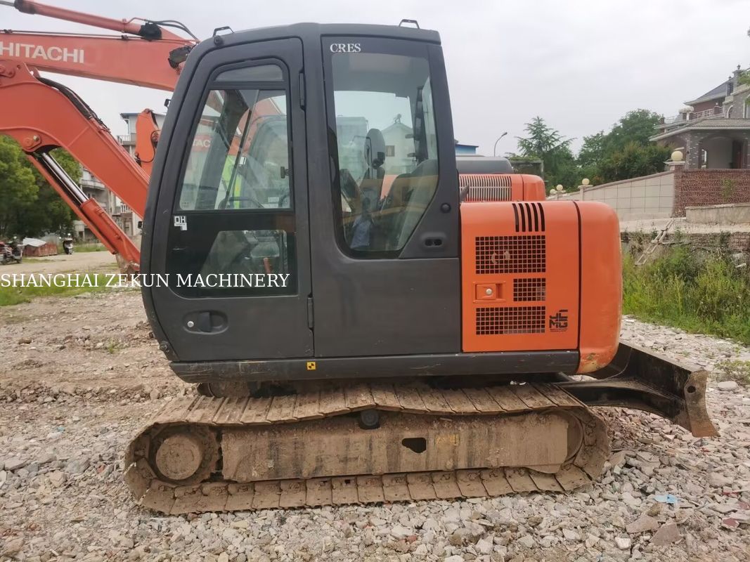 حفارة هيتاشي ZX60C-6A 2023، 2785 ساعة عمل، الوزن التشغيلي 5، تلبي معيار الانبعاثات Tier 3 / Stage III