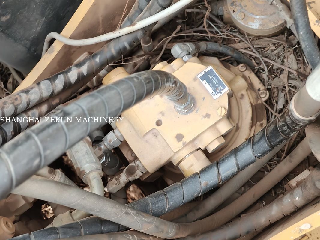 حفارة CAT 307E2 موديل 2019 بمدى وصول أقصى على مستوى الأرض يبلغ 400 مم وسعة خزان الوقود 135 لتر