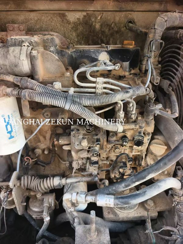 حفارة دوسان DX60 موديل 2013 بضغط هيدروليكي 27.5 ميجا باسكال وارتفاع حفر أقصى 800 ملم