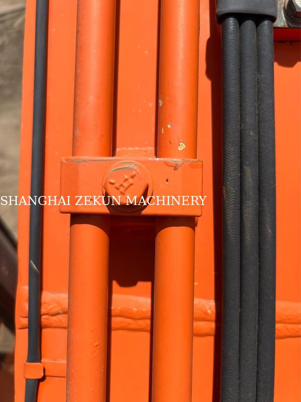 حفارة Hitachi ZX120-6، 14165 ساعة، للاحتياجات التجارية، سعة خزان الوقود 240 لتر، الضغط الهيدروليكي 34.3 ميجا باسكال