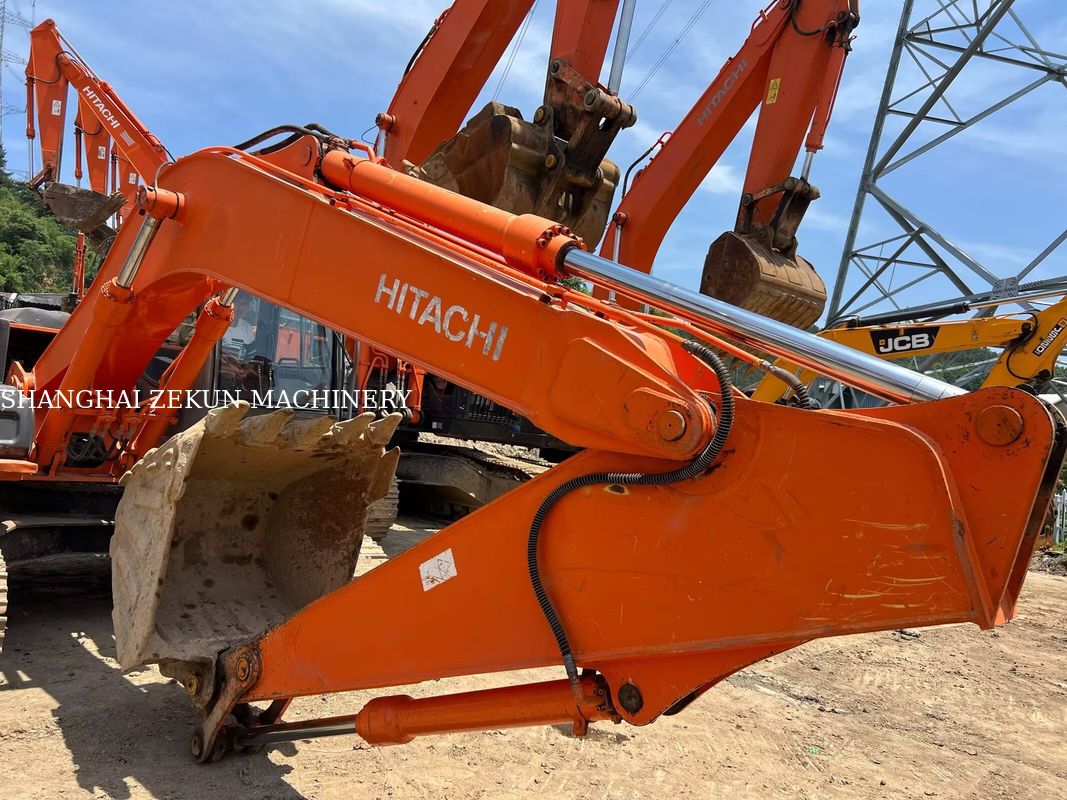 حفارة Hitachi ZX120-6، 14165 ساعة، للاحتياجات التجارية، سعة خزان الوقود 240 لتر، الضغط الهيدروليكي 34.3 ميجا باسكال
