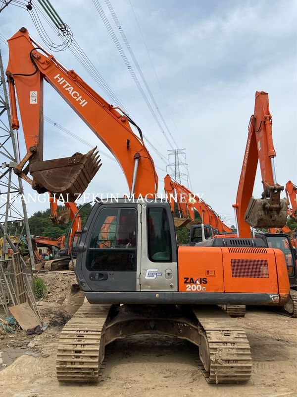 حفرة هيتاشي ZX200-3G مستعملة مع 11050hrs طول الذراع 2.94 M طول البوم 5.7 M