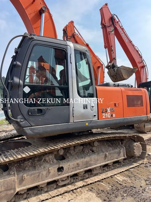 حفارة هيتاشي ZX200-3G 11056 ساعة سرعة السفر 3.5 / 5.5 كم/ساعة