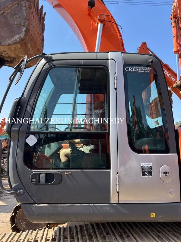 حفارة هيتاشي ZX200-3G 12081 ساعة سرعة السفر 3.5 / 5.5 كم/ساعة ميزات الكابينة شاشة متعددة الوظائف